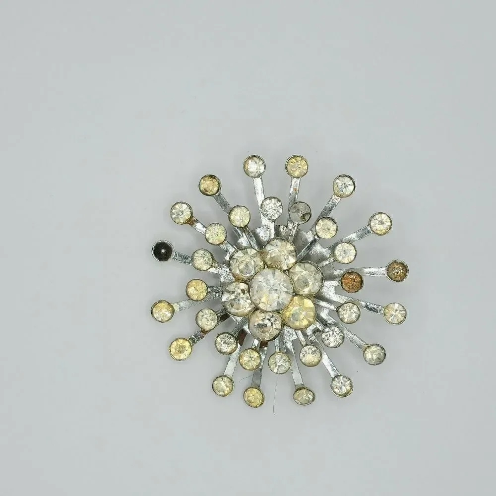5/$20 Vintage silver rhinestone burst brooch